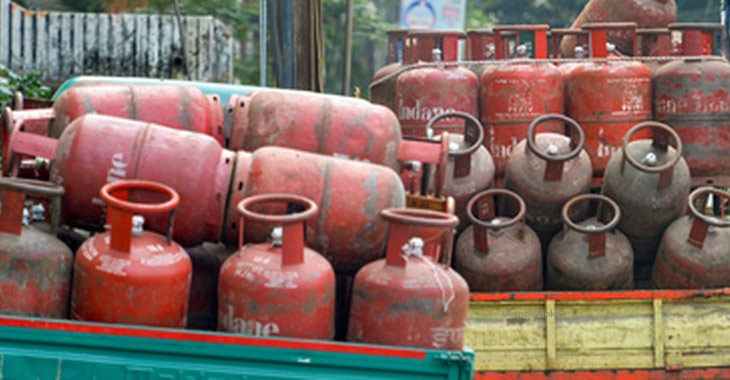 Every day, 51.5 lakh residential LPG cylinders are delivered